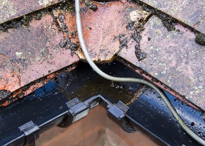 The gutter clear and draining.