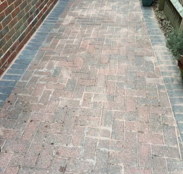 block-paving-cleaning-crawley-sussex__after